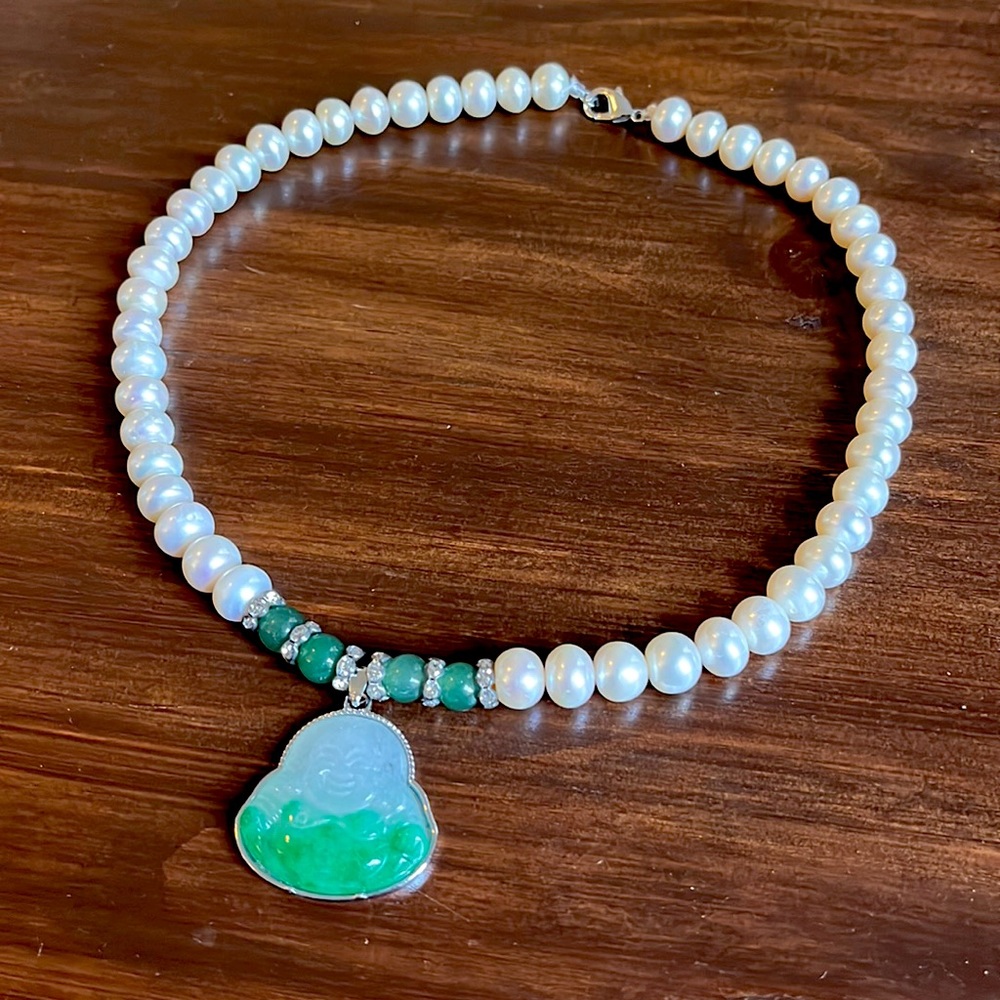 Pearl and jadeite necklace with Buddha figure pendant